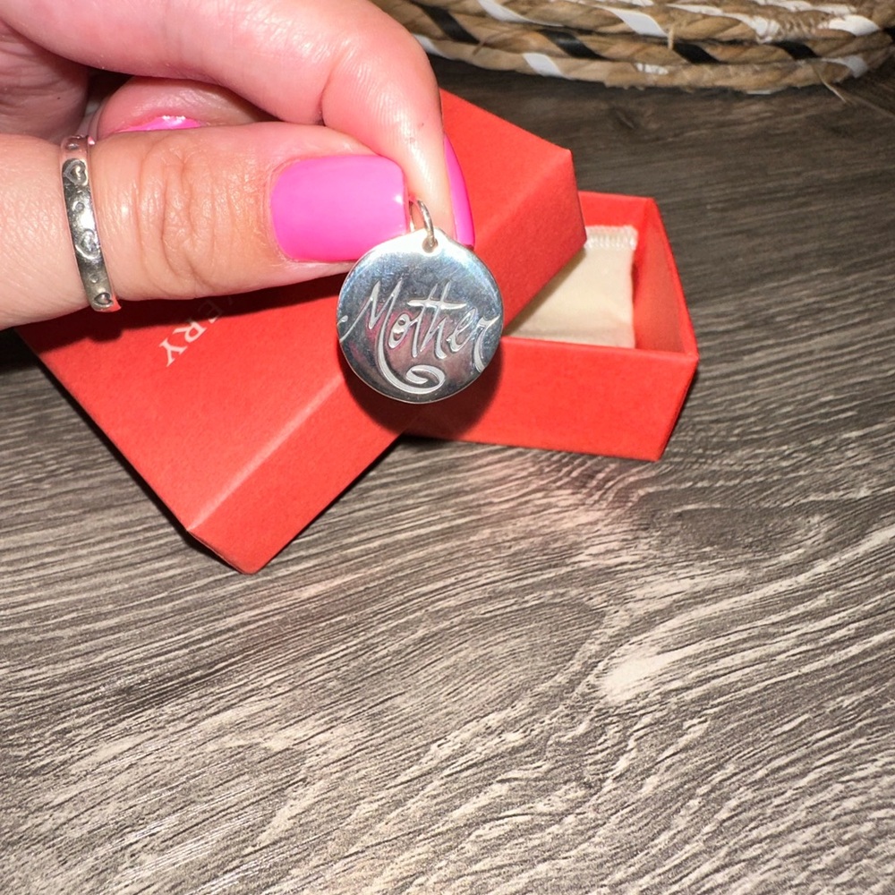 MOTHER DISC NEW RETIRED & RARE JAMES AVERY CHARM